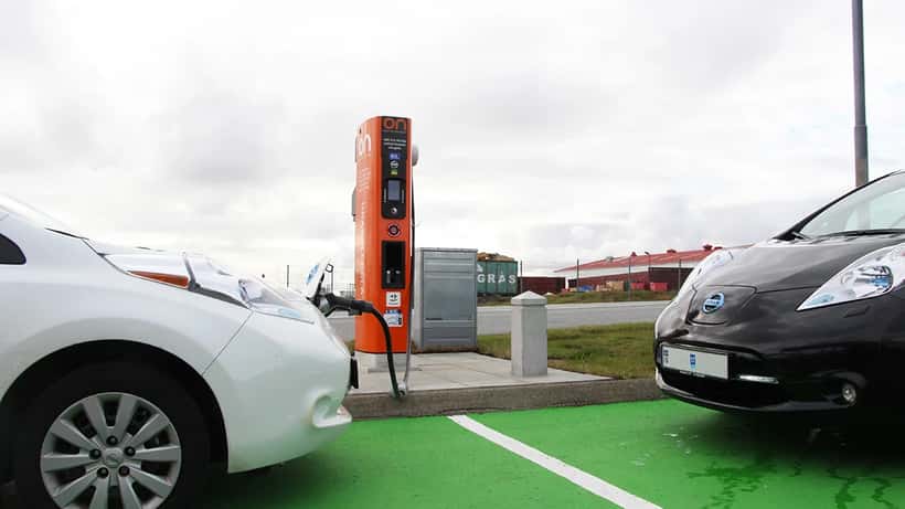 Hraðhleðslustöð fyrir rafbíla við Selfoss á Suðurlandi á Íslandi