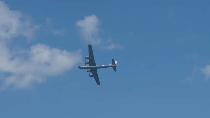 B-29 Superfortress Doc im Flug beim Milwaukee Air & Water Show 2022
