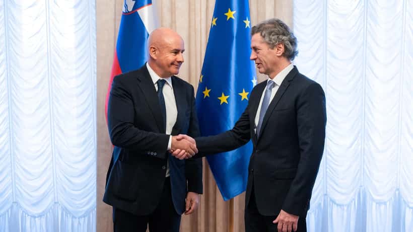 Johan Eliasch, FIS-president, fotografert i et offisielt møte med den slovenske regjeringen i 2023
