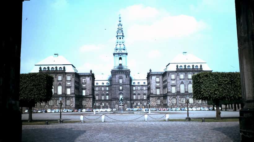 Christiansborg slot i København — sæde for Folketinget og den nye danske regering