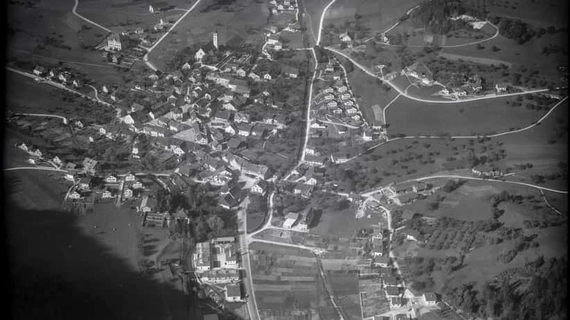 Vue aérienne de la commune de Mümliswil dans le canton de Soleure, Suisse