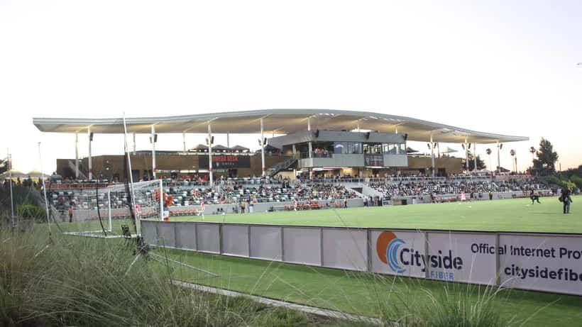 Fußballstadion in den USA bei der WM 2026 mit deutschen Fans