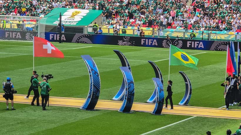 Schweizisk flag ved åbningsceremonien af VM 2026