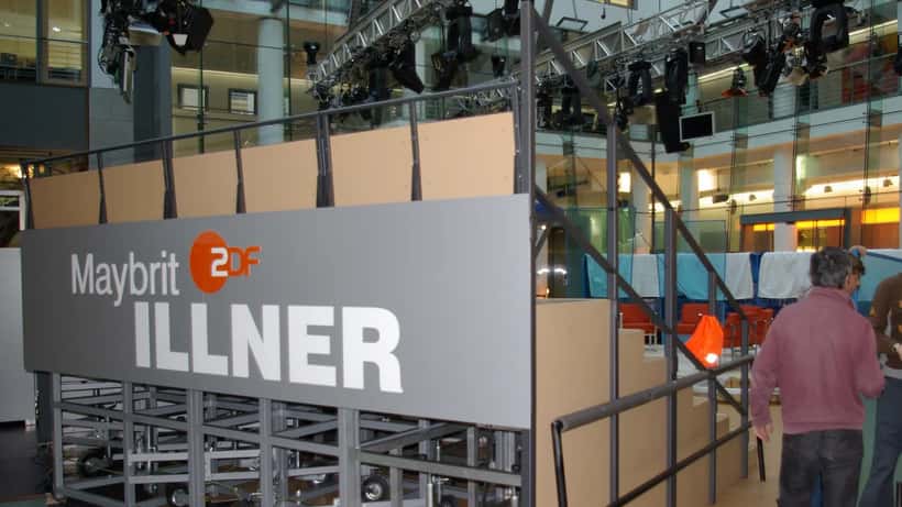 Maybrit Illner ZDF Studio politische Talkshow Berlin