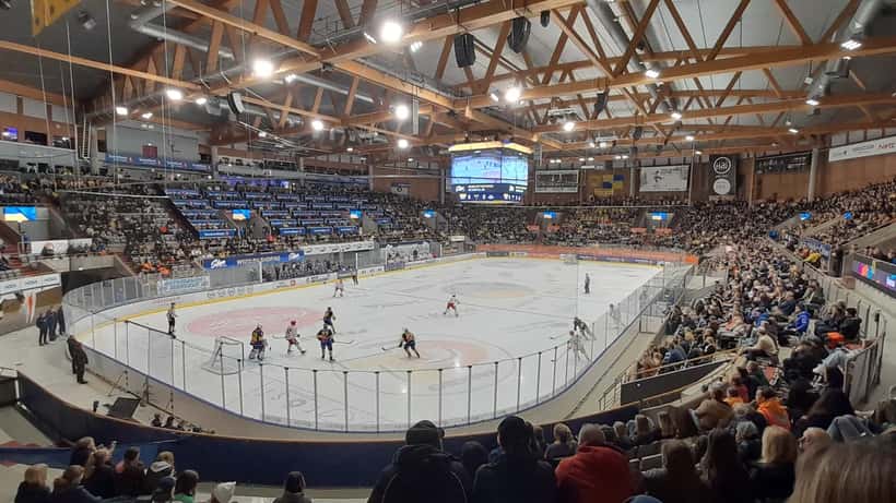 Storhamar Hockey-kamp i CC-Amfi arena, norsk ishockey