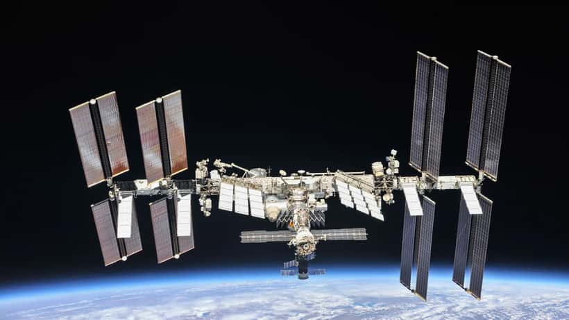 La Station spatiale internationale photographiée depuis une navette spatiale en orbite