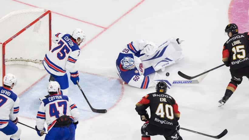 Paul Cotter in Team USA hockey jersey during 2026 IIHF World Championship match