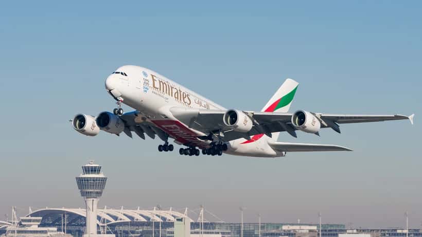 Emirates Airbus A380 am Flughafen München, deutsches Ziel der Airline