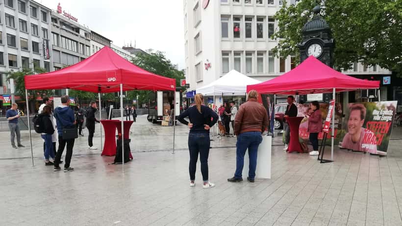 Steffen Krach, SPD-Politiker, bei einer Wahlkampfveranstaltung in Hannover 2021
