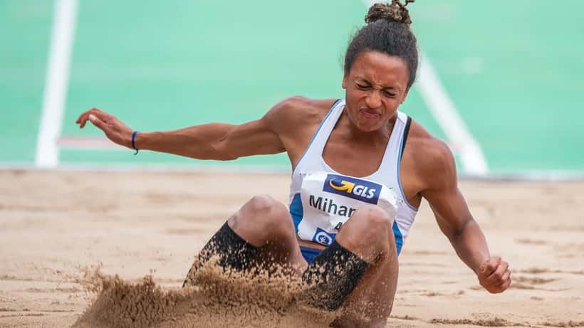 Malaika Mihambo beim Weitsprung bei den Deutschen Leichtathletik-Meisterschaften