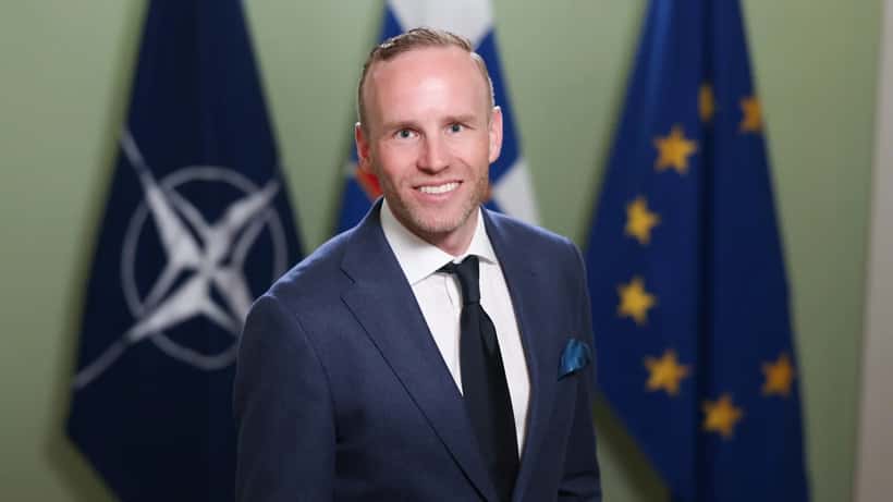 Ministeri Mika Poutala – traktoriturma ja murskavamman hoito