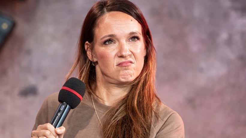 Carolin Kebekus bei einem öffentlichen Auftritt