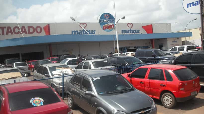 Loja do Grupo Mateus em Santa Inês, Maranhão, uma das maiores redes de supermercados do Nordeste brasileiro
