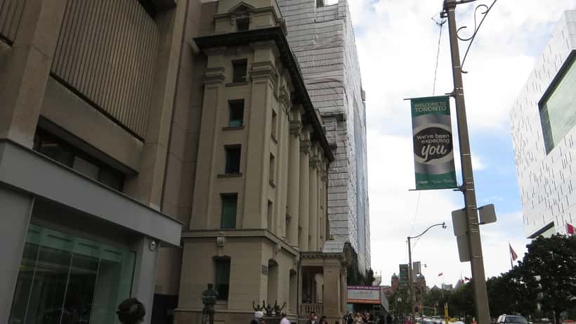 Façade du Centre de cancérologie Princess Margaret à Toronto