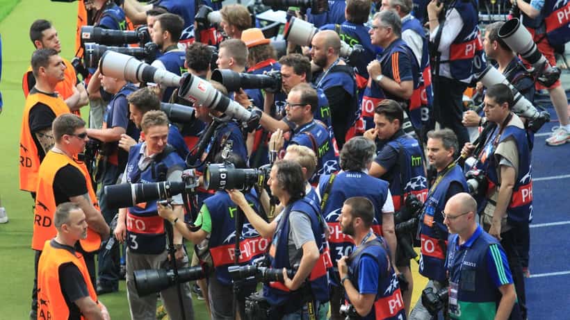 Photographes lors d'une finale de la Champions League dans un stade de football