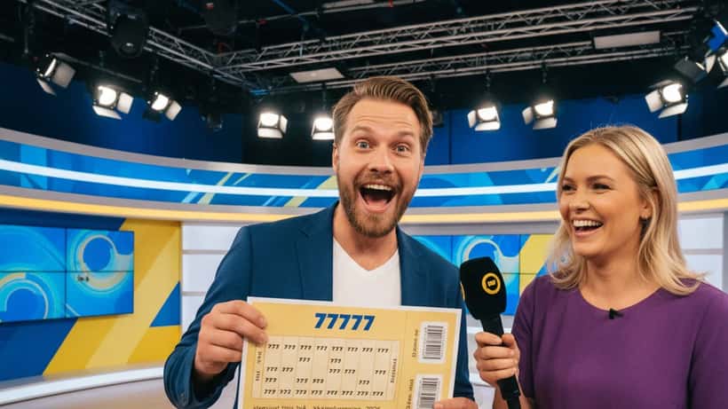 Man håller en vinnande lottsedel och jublar på TV4:s Nyhetsmorgon