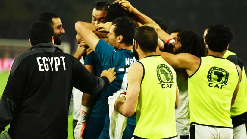Ägyptische Fußballspieler feiern einen Treffer – Omar Marmoush ist Schlüsselspieler der Nationalmannschaft bei der WM 2026