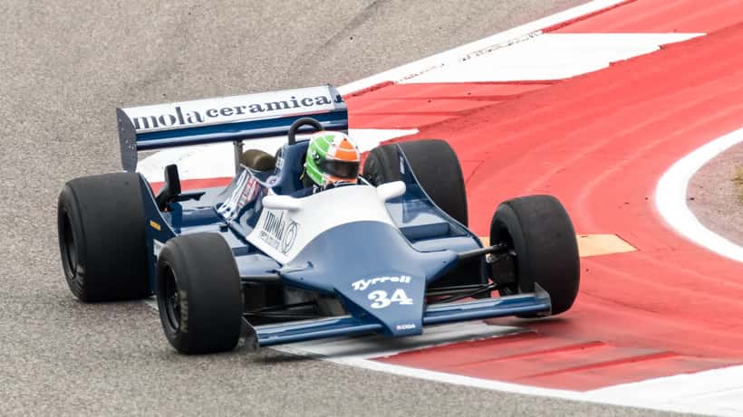 Carros de Fórmula 1 no Circuito das Américas em Austin, Texas
