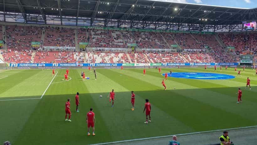 Estádio WWK Arena do FC Augsburg visto de fora, em Augsburg, Alemanha