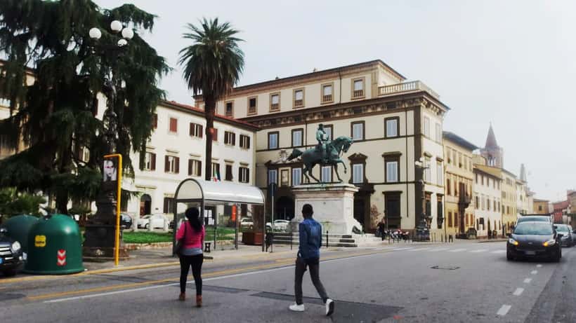 Piazza Giuseppe Garibaldi a Pistoia, sede delle primarie del centrosinistra del 12 aprile 2026