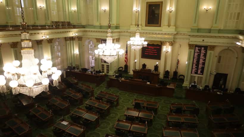 Cámara de la Asamblea del Capitolio de California, sede de los legisladores estatales como Josh Hoover