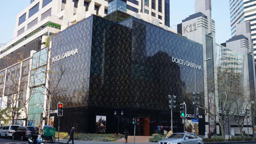Boutique Dolce & Gabbana à Shanghai, symbole de l'empire de mode en restructuration