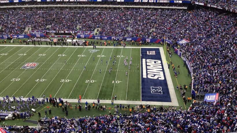 Aficionados en MetLife Stadium, sede de los New York Giants en East Rutherford, Nueva Jersey