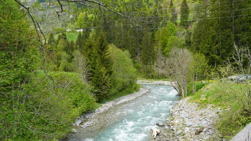 Blick auf das Kärntner Lesachtal nahe Sankt Lorenzen, wo im April 2026 ein Großbrand 35 Hektar Wald zerstörte