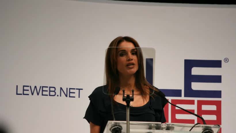La regina Rania di Giordania in un'occasione ufficiale