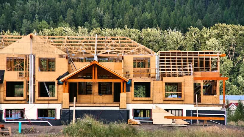 Chantier de construction en ossature bois en cours en Suisse en 2026