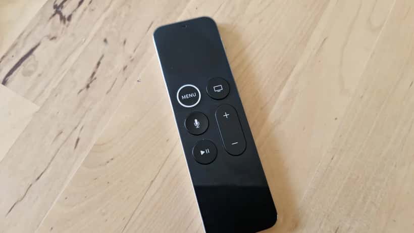 Telecomando smart TV per servizi di streaming online
