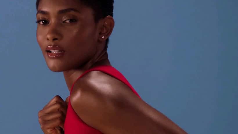 Erika Januza em evento em 2020 — irresponsabilidade emocional e saúde mental nos relacionamentos