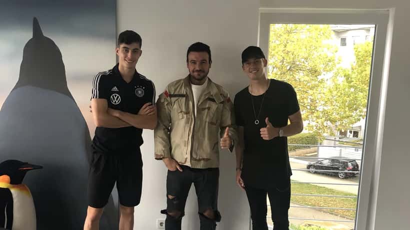 Julian Brandt und Teamkollegen bei einem Fußballspiel der deutschen Nationalmannschaft