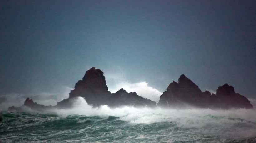 Sturm und Wellen im Hafen von Wellington, Neuseeland, Mai 2009