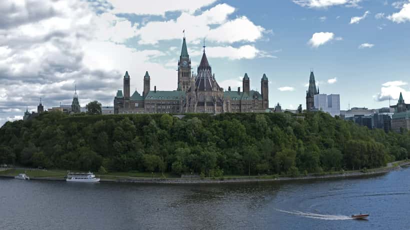Colline du Parlement à Ottawa, siège du gouvernement fédéral canadien
