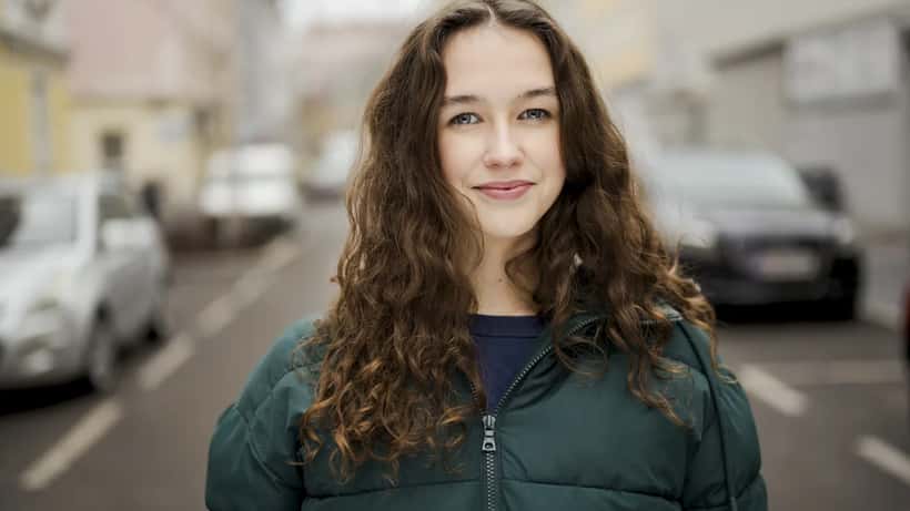 Lena Schilling, EU-Abgeordnete der Grünen, bei einer Presskonferenz in Wien