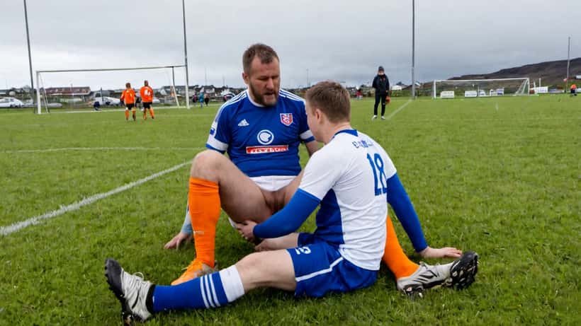 Knattspyrnumaður með meiðslt ökkla á velli í Reykjavík