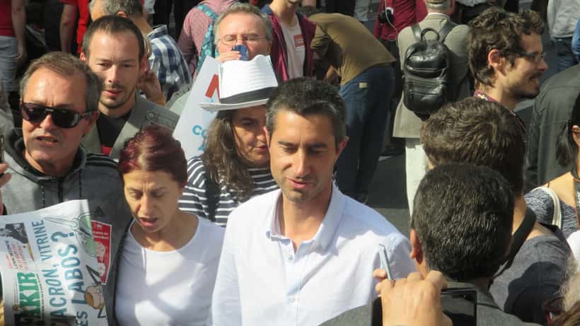 François Ruffin lors d'une marche politique, candidat à la présidentielle 2027