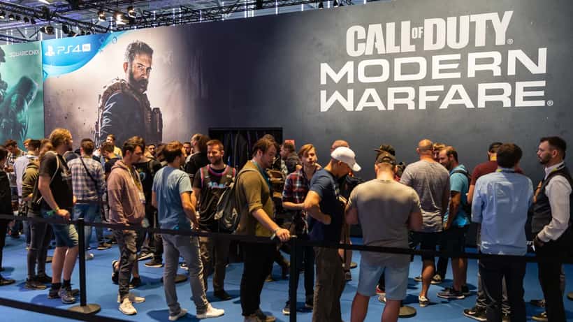 Call of Duty Modern Warfare booth display at a gaming convention