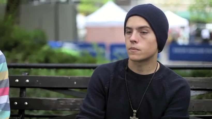 Dylan Sprouse en una entrevista, esposo de Barbara Palvin