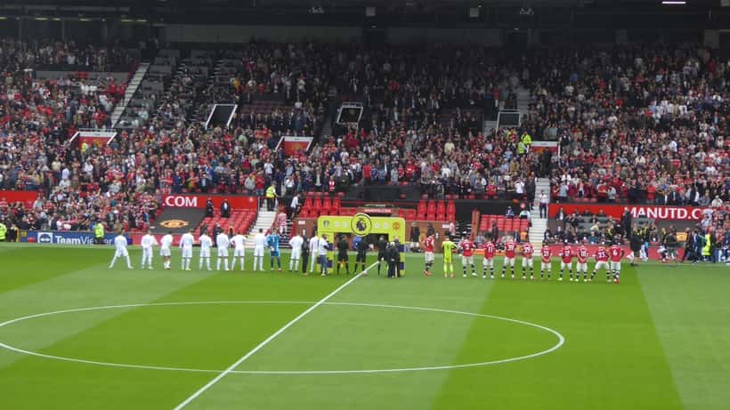 Manchester United og Leeds United spillere i kamp på Old Trafford, Premier League 2021