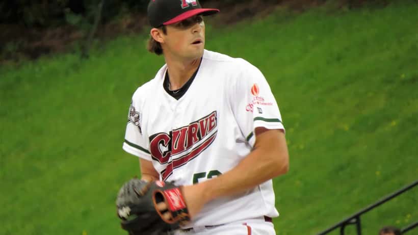 Clay Holmes Mets starting pitcher in game delivery during MLB 2026 season