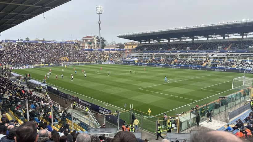 Stadio Ennio Tardini di Parma durante una partita di Serie A