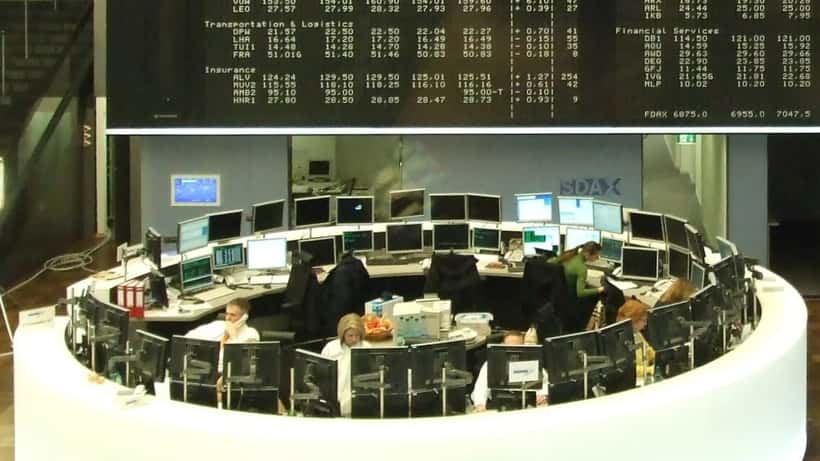 Dirk Müller Börsenmakler an der Frankfurter Börse beim Aktienhandel