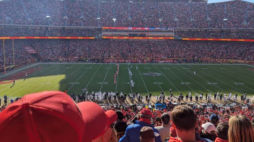 Kansas City Chiefs and Las Vegas Raiders NFL players during a divisional game