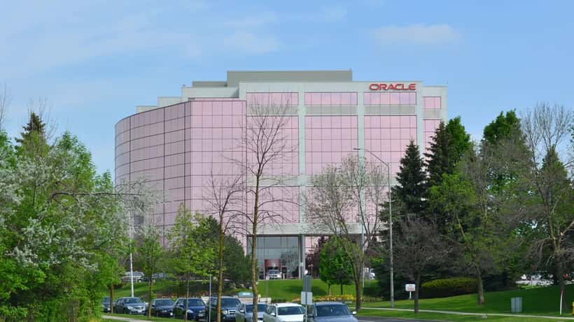 Oracle kantoorgebouw exterieur bij reorganisatieaankondiging