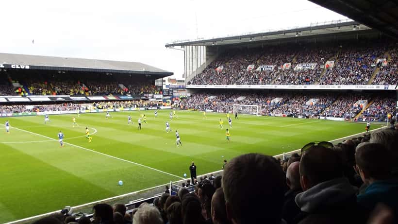 Tilskuere på Portman Road under en Premier League-kamp