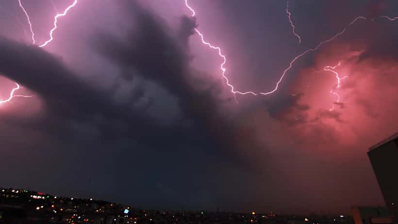 Blitzschlag bei Gewitter – Arbeitgeberpflichten bei Unwetter in Deutschland