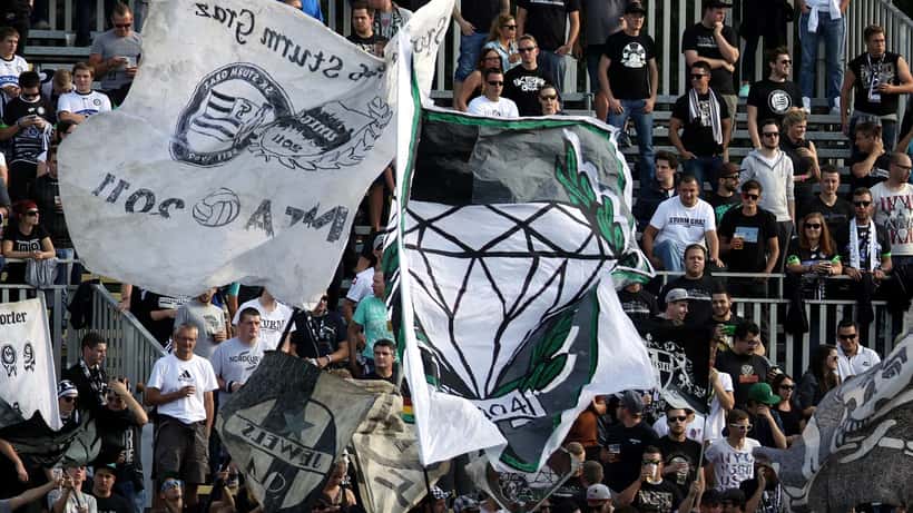 Spelare från SK Sturm Graz under en match