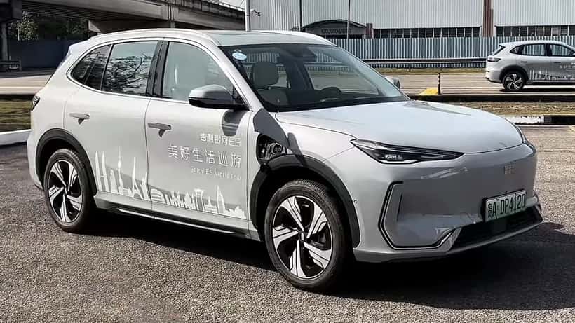 Geely Galaxy E5 frente, SUV híbrido chinês